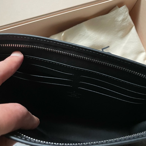 Brand new limited edition ,100% authentic LV - Picture 4 of 6